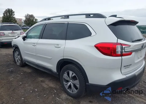 2023 Subaru Ascent Premium 7-Passenger z USA, uszkodzony, nr VIN 4S4WMAED9P3463033